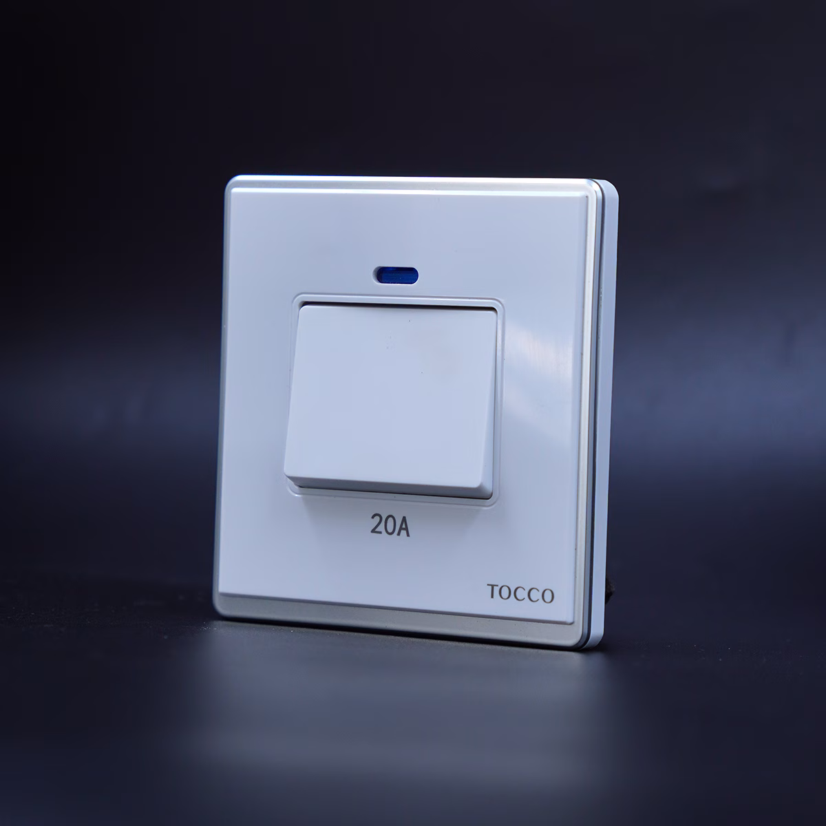 20 AMP DP Switch 02.png